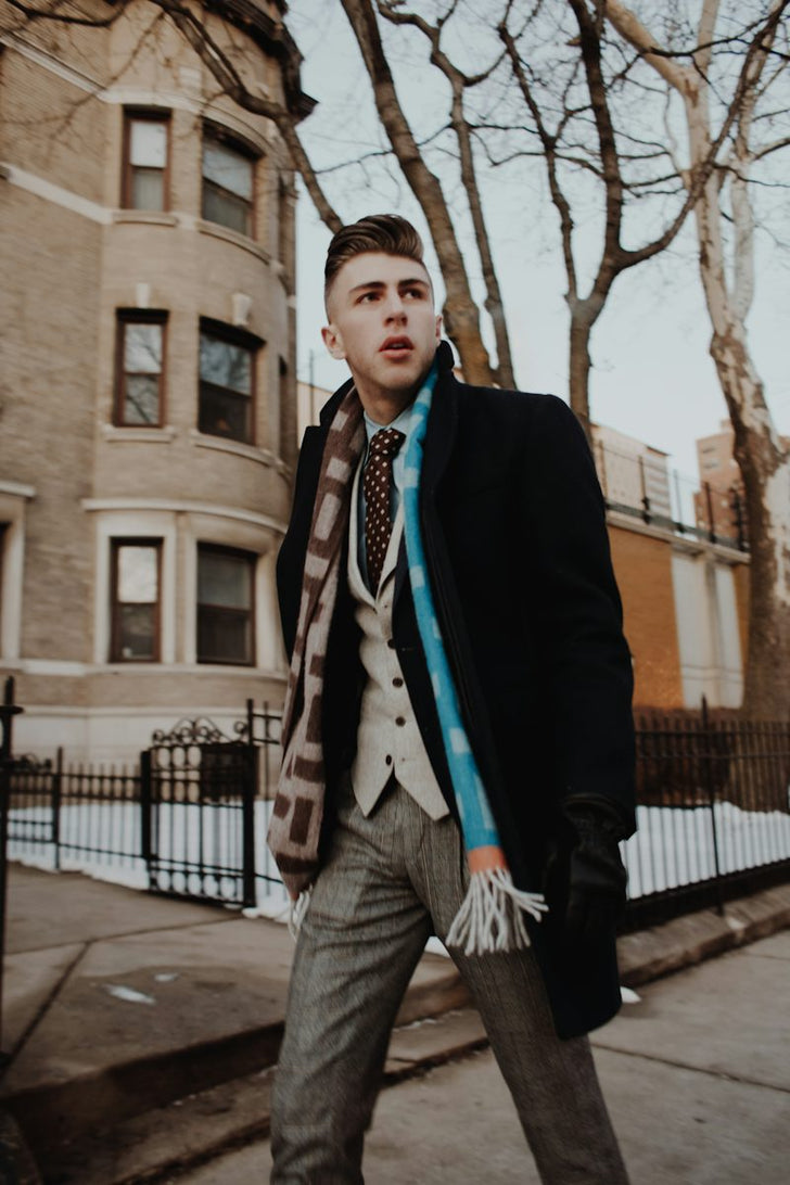 Mastering Seasonal Suiting: A Guide to Tailoring Elegance for Every Occasion