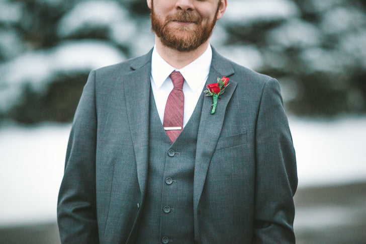 Boutonnieres Floral Flourish for Suit Elegance | TruTailorCo TruTailor Company Custom Suits Boutonnieres Floral Flourish for Suit Elegance | TruTailorCo TruTailor Company Custom Suits